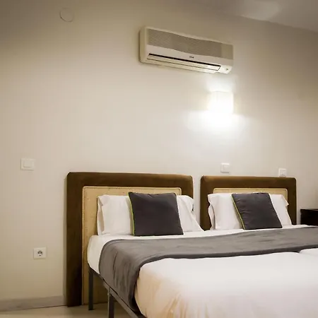 3 Dormitorios Con Balcon Junto Calle Larios Apartment *